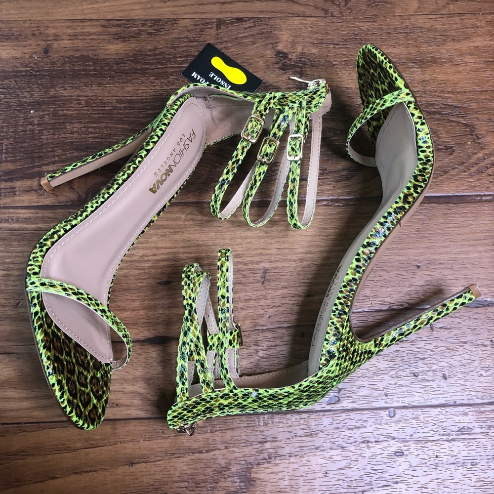 ‼️SALE‼️Fashion Nova Lime Green SnakePrint Heels 7 - Picture 4 of 10